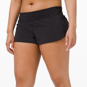 Lululemon Speed-up low rise shorts 2.5” size 6